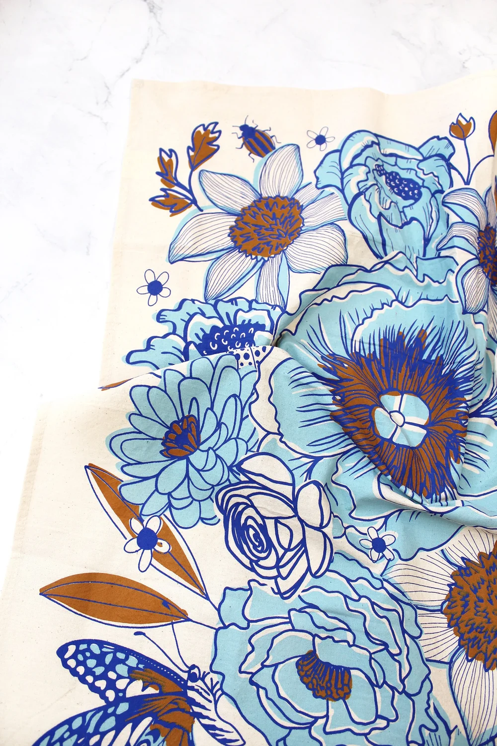 DREAM GARDEN FLORAL & INSECT SCREEN PRINTED TEA TOWEL — Calhoun & Co.